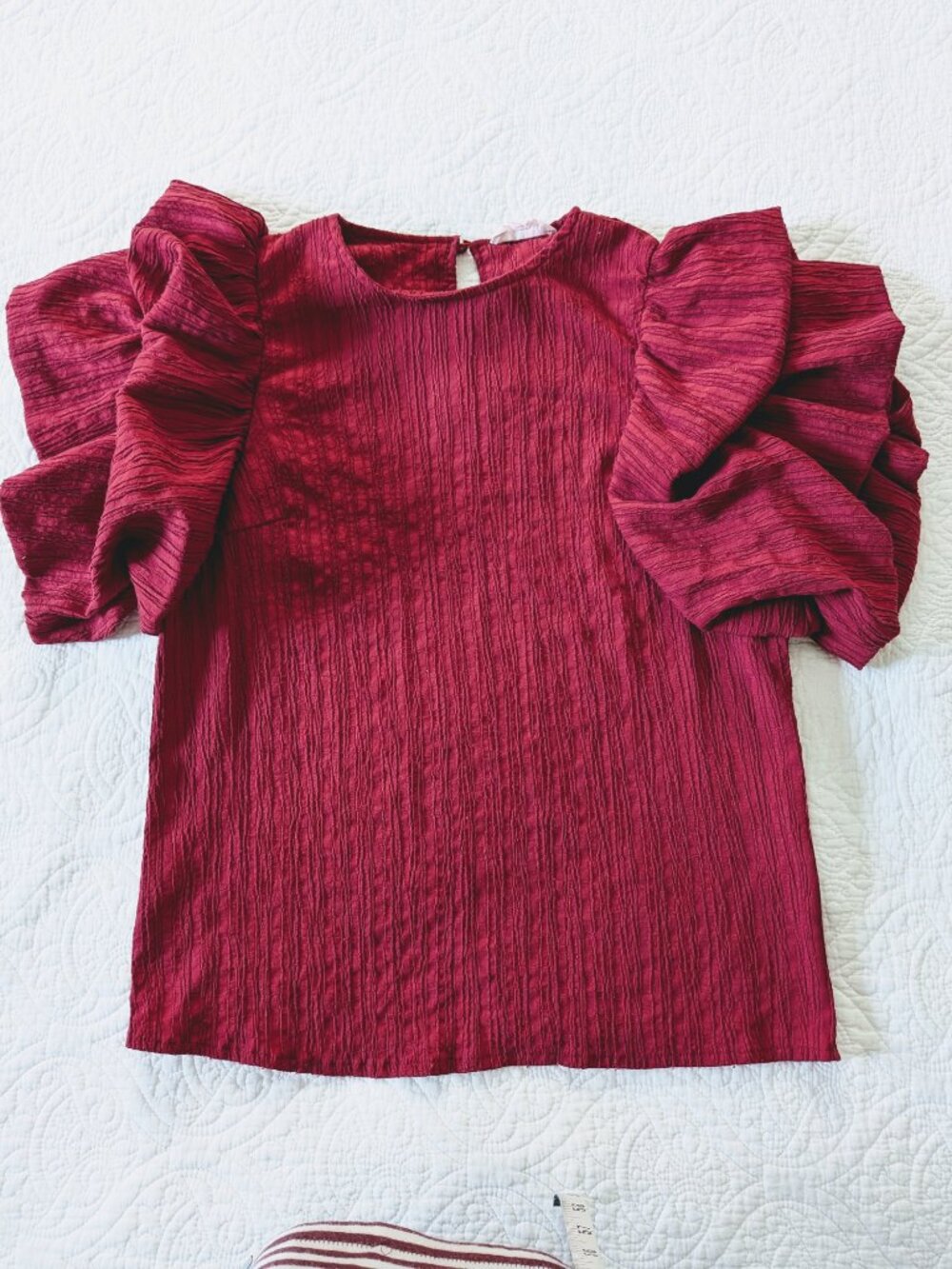 THML Puff Short Sleeve Blouse Garnet Size Small - Picture 8 of 9